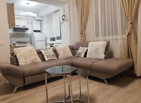 Apartament 2 camere maMaia Nord pe malul marii