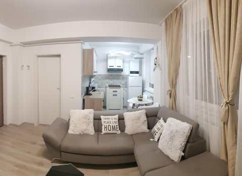 Apartament 2 camere maMaia Nord pe malul marii