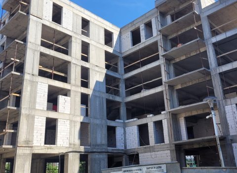 Apartament Bloc Nou Craiova | vis-a-vis Electroputere Mall | 53.93mpc