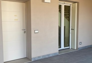 Duplex spatios 5 camere cu 2 bai | Verona - Italia
